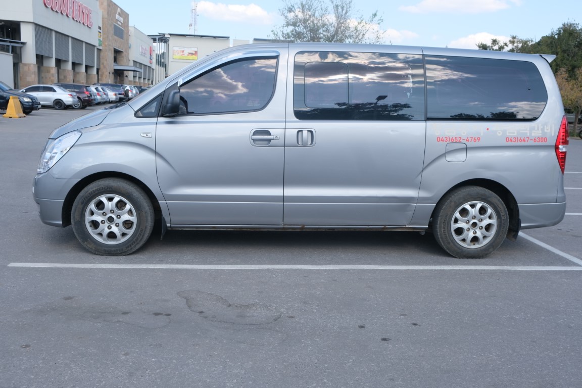 Hyundai Grand Starex