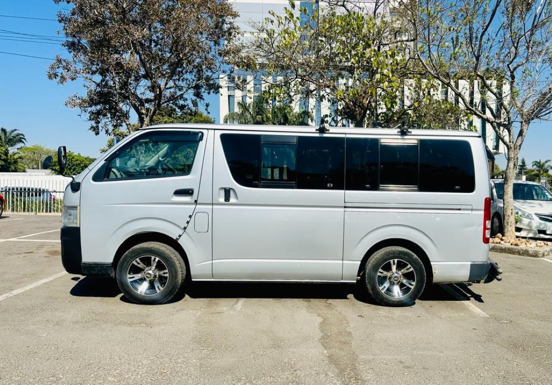 Toyato Hiace (Quantum)